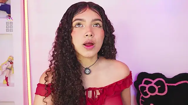 Snapshot of EloiseSweetxx chatting on March 2026 01:00:01 PM EloiseSweetxx online show from March 2026 01:00:01 PM