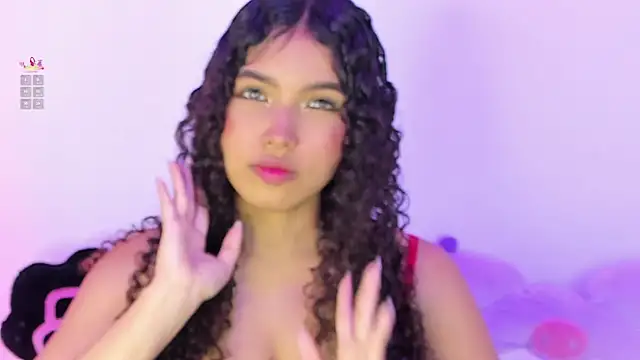 Snapshot of EloiseSweetxx chatting on March 2026 12:38:02 PM EloiseSweetxx online show from March 2026 12:38:02 PM