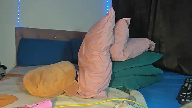 Snapshot of exotis_tiahara777 chatting on March 2026 04:05:01 AM exotis tiahara777 online show from March 2026 04:05:01 AM