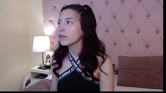 Snapshot of Hillary_Thomson chatting on December 2025 02:11:01 PM Hillary Thomson online show from December 2025 02:11:01 PM