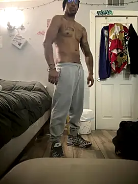 Snapshot of MTheRealrDLlongCrippler chatting on December 2025 12:16:01 AM MTheRealrDLlongCrippler online show from December 2025 12:16:01 AM