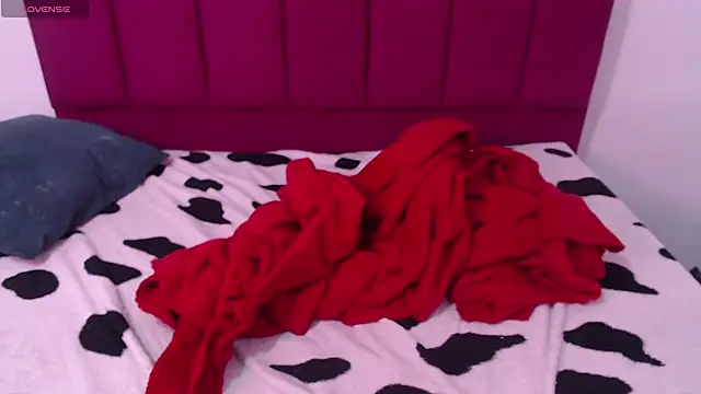 Tinyy Star online show from December 2025 04:11:02 AM