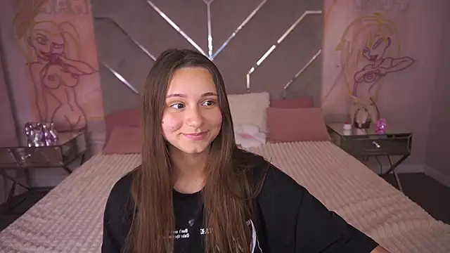 Snapshot of TinyNatalie chatting on July 2026 03:40:01 PM TinyNatalie online show from July 2026 03:40:01 PM