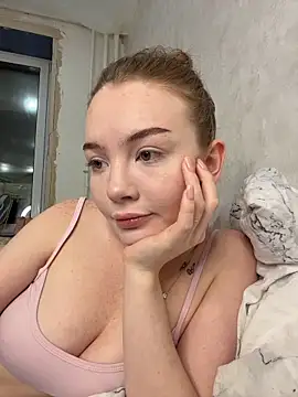 feral  berryss online show from November 2025 01:47:02 PM