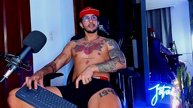 Snapshot of JotaCeliz chatting on November 2025 11:28:01 PM JotaCeliz online show from November 2025 11:28:01 PM