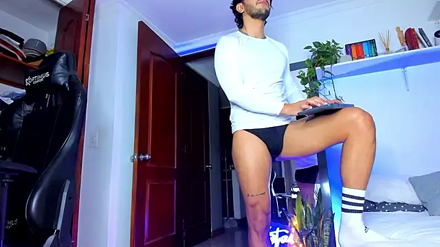 JotaCeliz online show from January 2026 12:03:02 AM