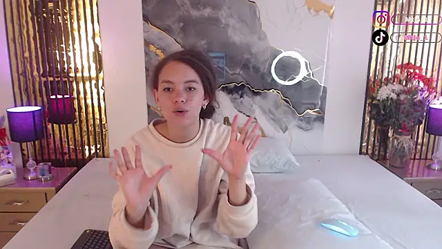 Snapshot of MiticaBrennet_ chatting on March 2026 03:07:02 PM MiticaBrennet online show from March 2026 03:07:02 PM