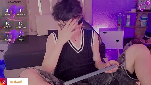 kaelwolf tay online show from March 2026 07:21:02 PM