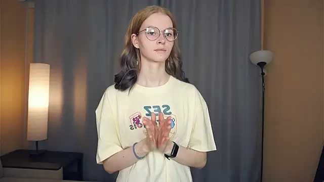 Snapshot of ToyaPletz chatting on November 2025 05:26:01 PM ToyaPletz online show from November 2025 05:26:01 PM