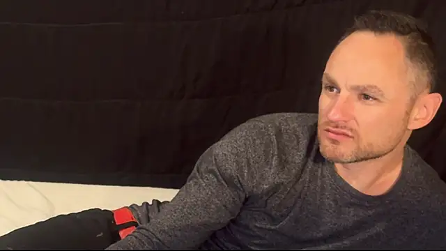 Snapshot of famous1tad chatting on April 2026 01:48:02 PM famous1tad online show from April 2026 01:48:02 PM