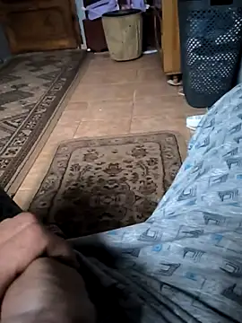 Snapshot of Alexutz21 chatting on March 2026 05:07:01 AM Alexutz21 online show from March 2026 05:07:01 AM