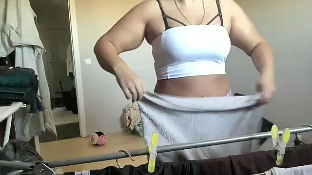 Snapshot of ELpatronn94 chatting on April 2026 04:20:02 PM ELpatronn94 online show from April 2026 04:20:02 PM