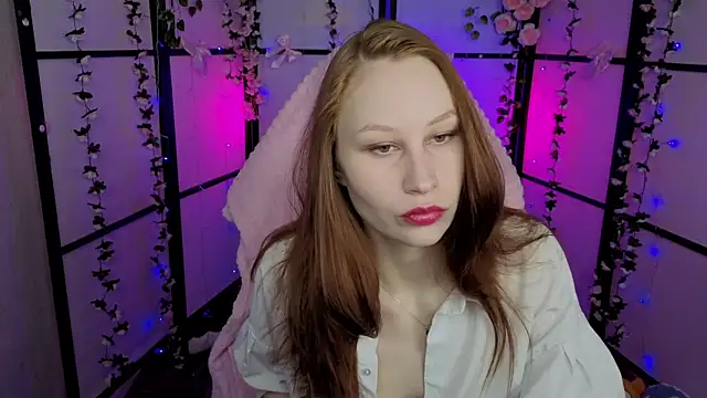 Snapshot of JoanFlare chatting on December 2025 12:32:02 PM JoanFlare online show from December 2025 12:32:02 PM