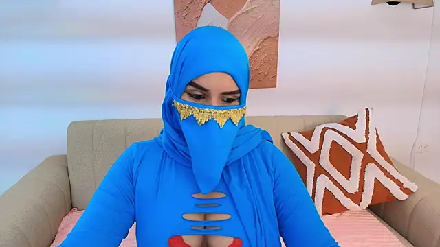 Mayraa arabelle online show from November 2025 04:00:01 PM