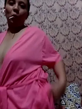 sexymaxine15 online show from November 2025 05:37:02 PM