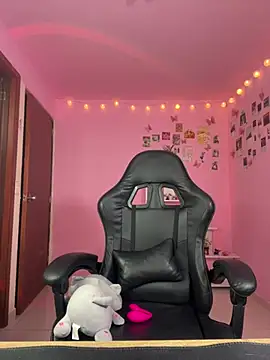 Davne  online show from March 2026 08:53:01 PM