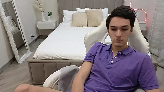 MoonlinSkinn online show from January 2026 01:10:02 AM