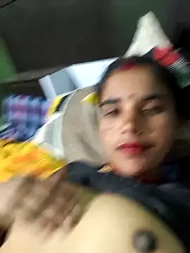 Snapshot of Uma_sain chatting on April 2026 02:25:02 PM Uma sain online show from April 2026 02:25:02 PM