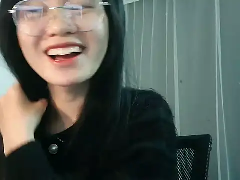 Snapshot of Nunaa18 chatting on November 2025 04:52:01 PM Nunaa18 online show from November 2025 04:52:01 PM