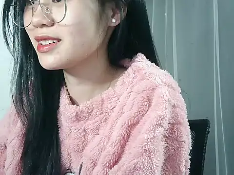 Snapshot of Nunaa18 chatting on November 2025 05:54:01 AM Nunaa18 online show from November 2025 05:54:01 AM