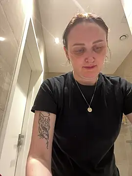 TomilaSi online show from April 2026 10:19:02 PM