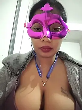 aarti03fb online show from February 2026 06:56:01 PM