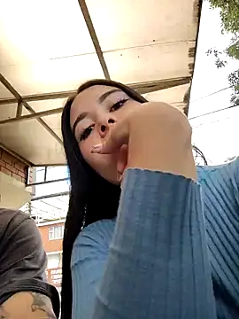 ARIA AND NICK online show from November 2025 05:13:02 PM