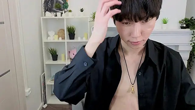 Snapshot of YugoAsian chatting on November 2025 12:27:02 PM YugoAsian online show from November 2025 12:27:02 PM