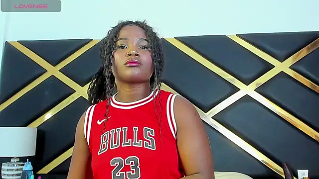 Snapshot of IrisHerrera_ chatting on December 2025 12:32:01 PM IrisHerrera online show from December 2025 12:32:01 PM