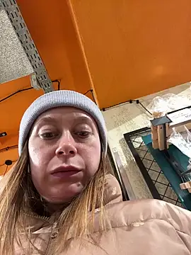 Brooke lover online show from March 2026 07:36:02 PM