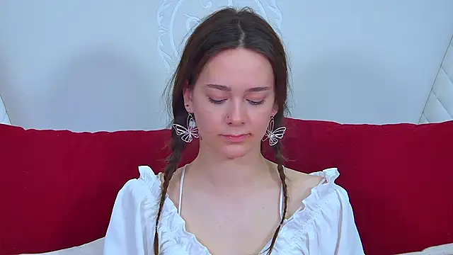 LilyLanes online show from November 2025 02:51:01 PM