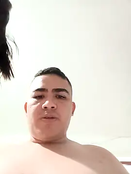 Snapshot of culona2417 chatting on December 2025 11:32:01 PM culona2417 online show from December 2025 11:32:01 PM