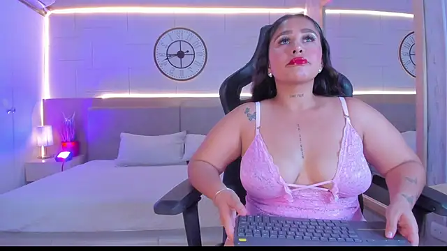 Snapshot of Julietaa_1 chatting on November 2025 07:49:02 PM Julietaa 1 online show from November 2025 07:49:02 PM