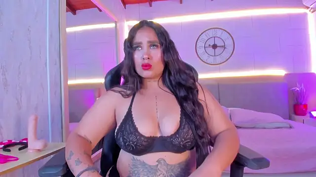 Snapshot of Julietaa_1 chatting on December 2025 07:44:01 PM Julietaa 1 online show from December 2025 07:44:01 PM