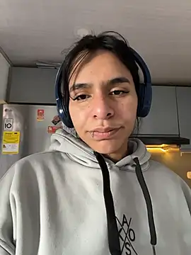 Snapshot of SaraAndrade_ chatting on March 2026 01:17:01 PM SaraAndrade online show from March 2026 01:17:01 PM