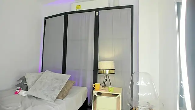 Snapshot of niicole_steele_ chatting on April 2026 09:39:33 PM niicole steele online show from April 2026 09:39:33 PM