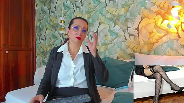 Snapshot of Madame_Angelic_1 chatting on June 2026 03:09:01 AM Madame Angelic 1 online show from June 2026 03:09:01 AM