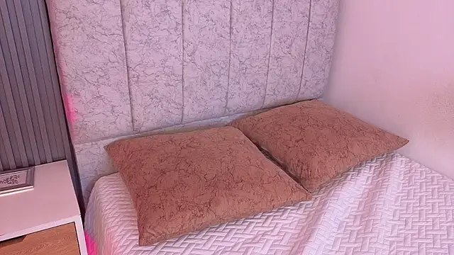 Kattie sweet1 online show from February 2026 01:11:01 PM