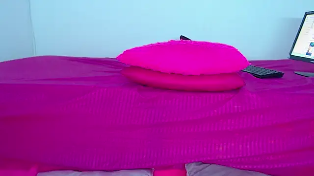 Snapshot of Milytylor chatting on March 2026 02:13:02 AM Milytylor online show from March 2026 02:13:02 AM