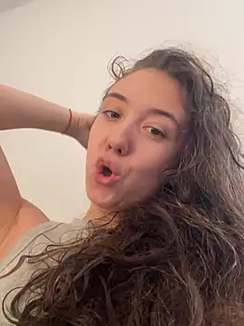 Snapshot of CristinaSw chatting on March 2026 04:01:01 PM CristinaSw online show from March 2026 04:01:01 PM