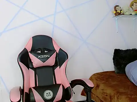 Snapshot of Natasha__Hot_ chatting on December 2025 09:40:01 AM Natasha Hot online show from December 2025 09:40:01 AM