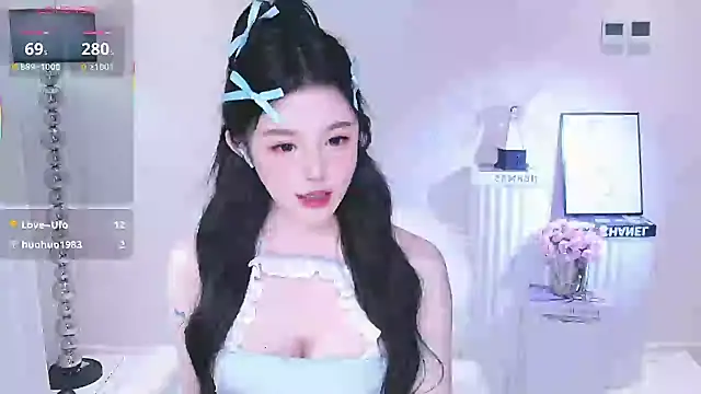 Snapshot of Persephone_2025 chatting on December 2025 02:43:02 PM Persephone 2025 online show from December 2025 02:43:02 PM