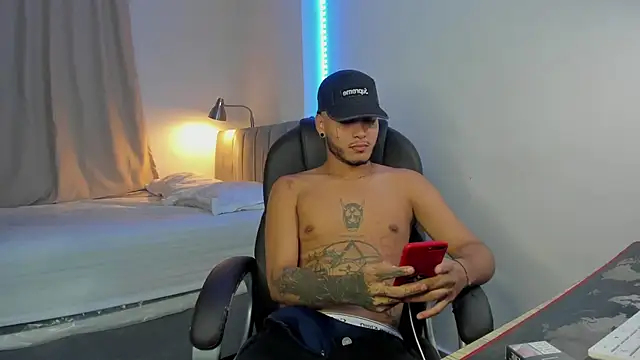 Snapshot of master_evil07 chatting on December 2025 03:44:01 AM master evil07 online show from December 2025 03:44:01 AM