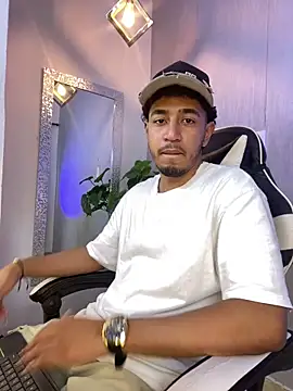 Snapshot of Brand_Collins chatting on March 2026 01:37:01 PM Brand Collins online show from March 2026 01:37:01 PM