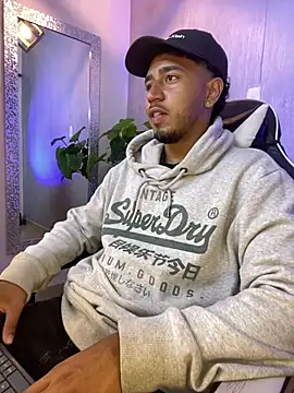 Snapshot of Brand_Collins chatting on April 2026 12:31:01 PM Brand Collins online show from April 2026 12:31:01 PM