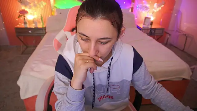 RoxieRay online show from March 2026 07:15:01 AM