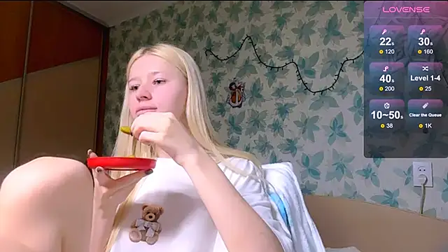 Barbie Blondie online show from March 2026 03:23:01 PM