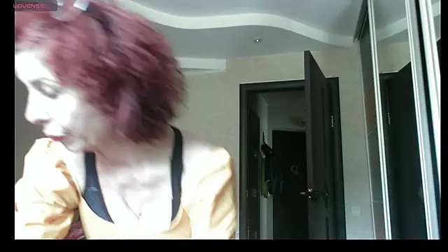 Snapshot of Kelly_Flurr chatting on June 2026 08:04:01 AM Kelly Flurr online show from June 2026 08:04:01 AM