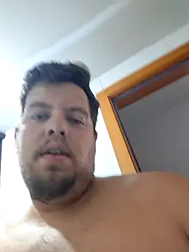 Snapshot of Leoon98 chatting on March 2026 04:02:02 PM Leoon98 online show from March 2026 04:02:02 PM