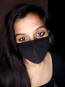 your-Mia07 online show from November 2025 08:23:02 PM